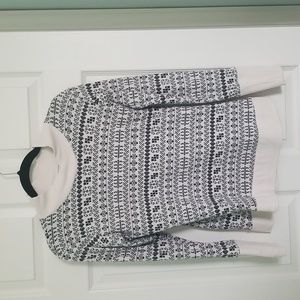 Columbia White and black Sweater Size Medium